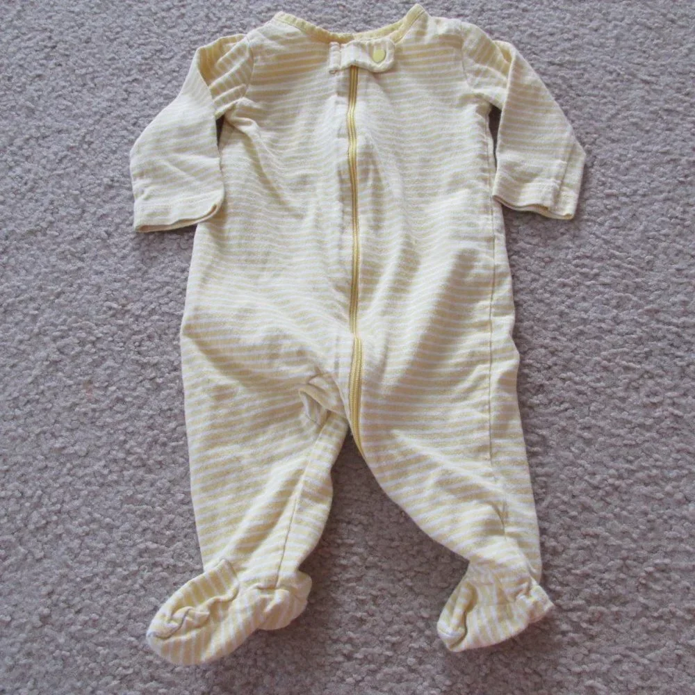 Carters Child of Mine Zip Footed Sleeper Unisex 0-3M Yellow Striped‎ Long Sleeve